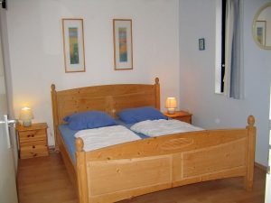 Elternschlafzimmer unten im Ferienhaus Inselprinz auf Texel